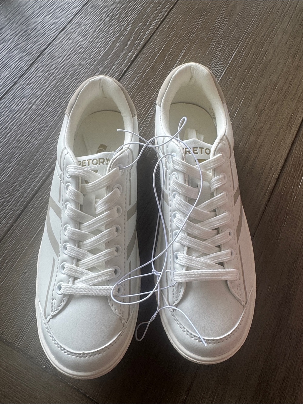 Tretorn White Women's Low-Top Athletic Sneakers